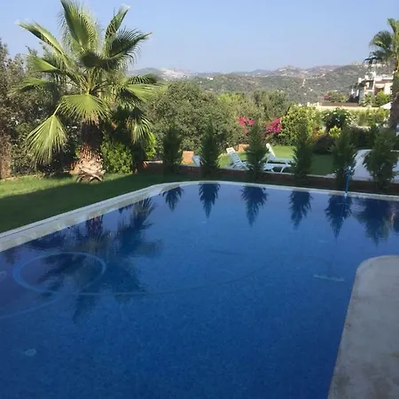 Elegant Villas 2/2 *